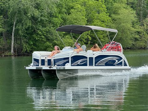 Pontoon Boat Rentals On Lake Chatuge Boundary Waters