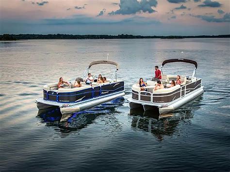 Pontoon Rentals Near Me Choosing The Best Pontoon Group Rentals