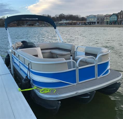 Pontoon Rentals Pontoons On The Move