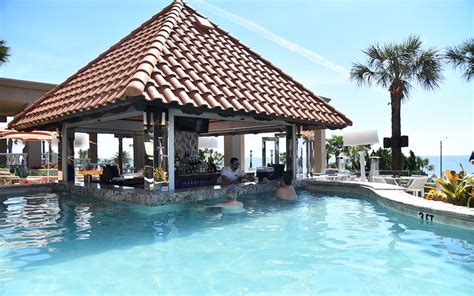 Pool And Swim Up Bar At Resort Picture Of Miami Florida Tripadvisor