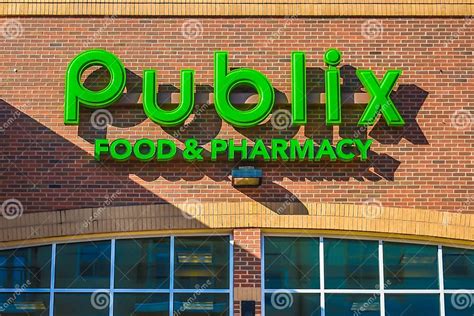 Publix Food Amp Pharmacy Exterior Facade Brand Signage Editorial Photography Image Of Workers