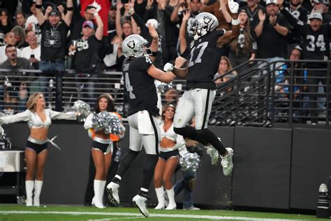 Raiders Davante Adams Keeps Showing Why He S Worth Every Penny The