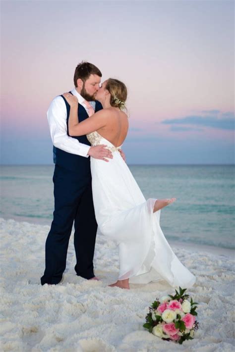 Real Destin Beach Weddings Melissa And Cody Destin Weddings In Florida