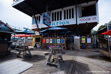 Review Of Tailfins Ale House Amp Oyster Bar In Destin Fl