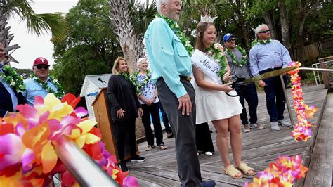 Ribbon Cutting For New Captain Leonard Destin Park In Destin Florida