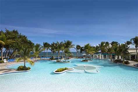 Saint Lucia S All Inclusive Coconut Bay Beach Resort Spa Celebrates