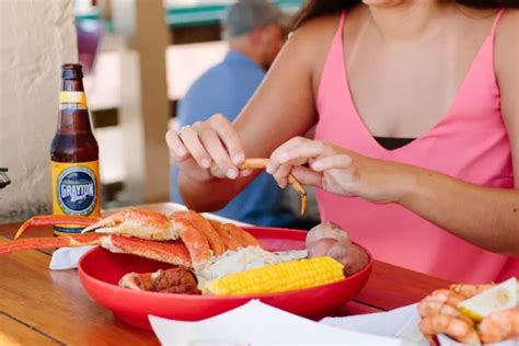 Savor The Ocean Amp 39 S Bounty 9 Seafood Restaurants In Destin Fl