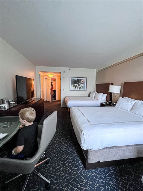 See Hilton Orlando Destination Parkway Rooms Pics Video Jenna