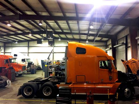 Semi Truck Repair Truck Trailer Service Shop In Atlanta Ga