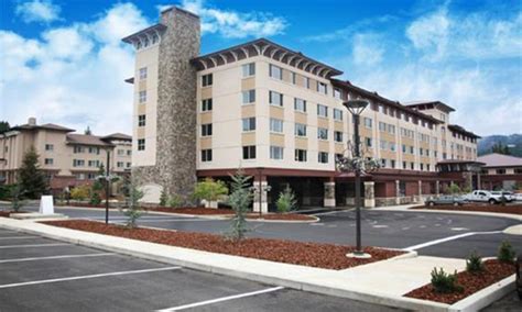 Seven Feathers Casino Resort In Canyonville Or Room Deals Photos