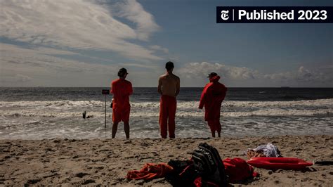 Shark Bites Woman At Nyc S Rockaway Beach A First In Recent Years