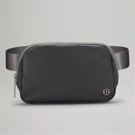 Shoppers Say This Lululemon Belt Bag Is Perfect For Travel