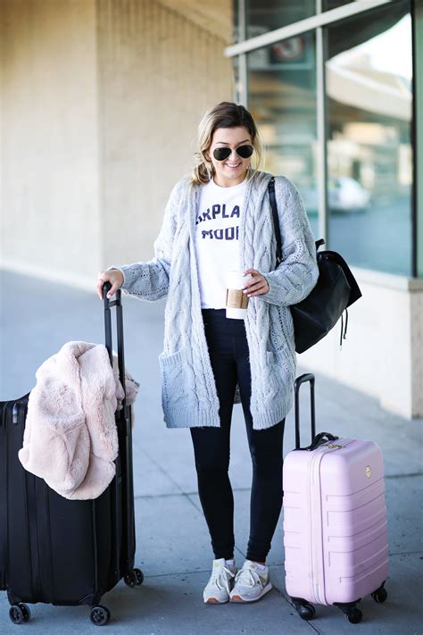 Simple And Casual Airplane Outfits 5 Airplane Outfits Airport