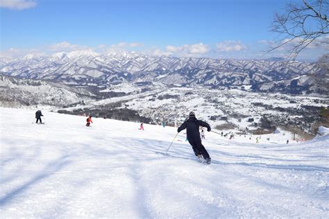 Ski Resorts In Hokkaido Nagano And Niigata For All Levels Of Skiers