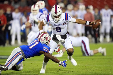 Smu Football Sonny Dykes Amp 39 Team Dismantled In Dxl Frisco Bowl