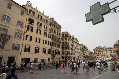 Spain Greece And Italy Travel Warnings As Foreign Office Issues Advice Amid Extreme Heatwave