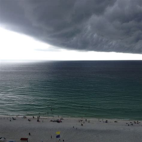 Storm Moving Through Destin Fl Gulf Coast Beaches Destin Florida Fun Shots Weather