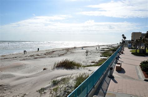 Stroll Along The Destin Harbor Boardwalk Breakers Of Fort Walton Beach