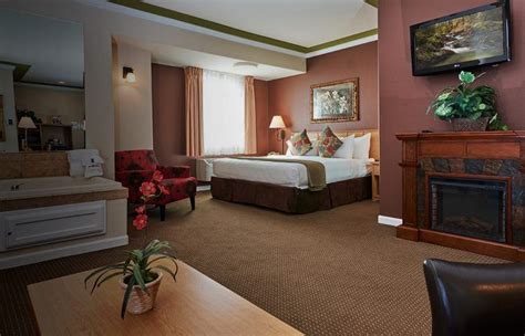 Suites And Rooms At The Inn At Rolling Hills In Corning Ca Rolling Hills Casino