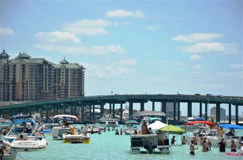 Sunventure S Crab Island Cruise Gives You Unparalleled Views Of Destin