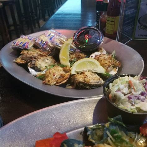 Tailfins Ale House Amp Oyster Bar Destin Menu Prices Amp Restaurant Reviews Tripadvisor