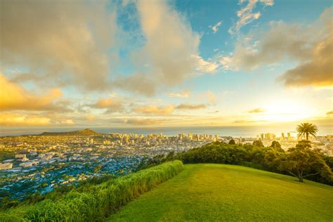 Tantalus Lookout Hawaii Travel Guide