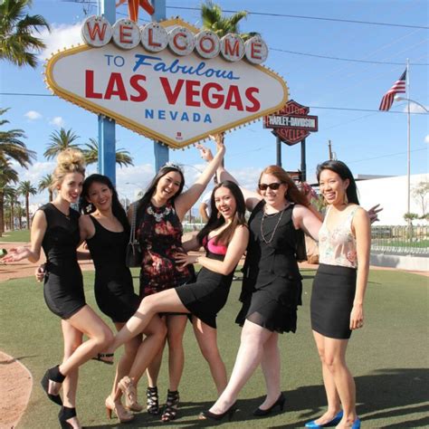 Team Bride Bachelorette Photo Tour Lv Wedding Connection