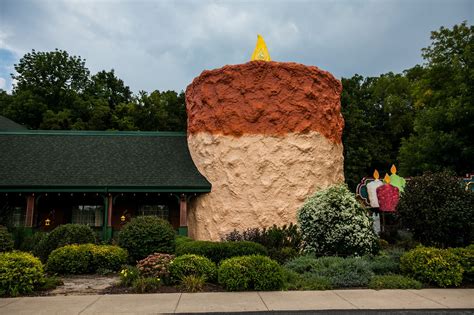 The 15 Best Indiana Roadside Attractions