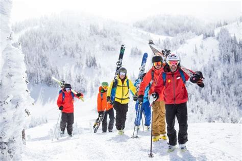 The 5 Best Bachelor Party Destinations In Canada For Skiers And Snowboarders