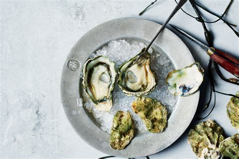 The 5 Best Oysters To Eat This Summer Gq