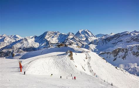 The Best Ski Destinations Around The World No Matter Your Experience