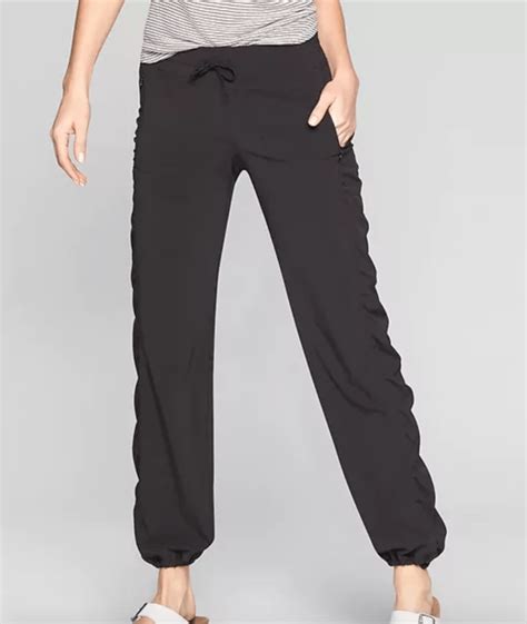 The Best Travel Pants For Women 18 Of The Best Pairs Global Munchkins