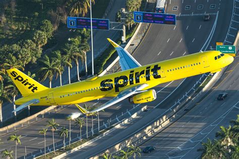 The Big Debut Spirit Airlines Arrives At Miami With A Splash