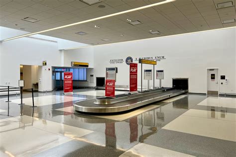 The Other New York Airport That S Making A Splashy Comeback The