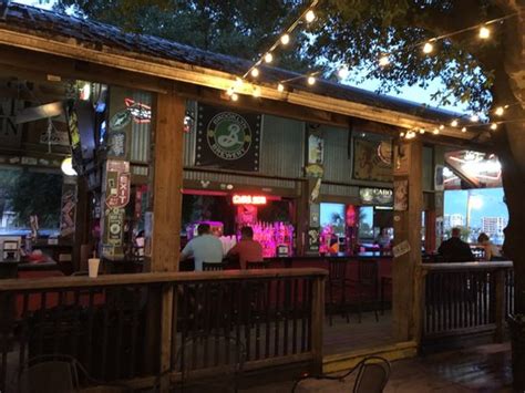 The Red Door Saloon 61 Photos 99 Reviews Dive Bars 240 Harbor