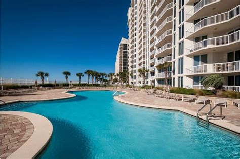 The Silver Beach Towers Condominium Pool On The Beach In Destin Fl Destincondos