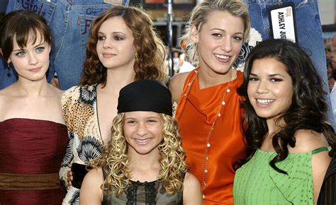 The Sisterhood Of The Traveling Pants The Cast Then And Now