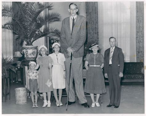 The Tallest Man In Medical History Stood Almost Nine Feet Tall Kids