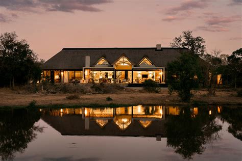 Thornybush Private Game Reserve Monwana Game Lodge