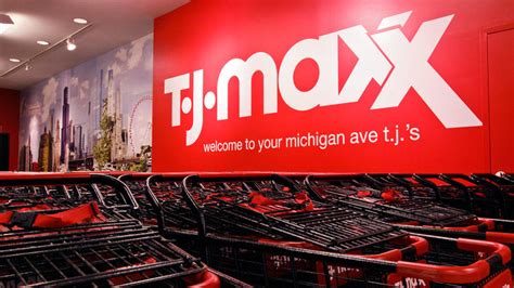 Tj Maxx Shopping In Streeterville Chicago