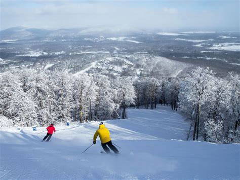 Top 6 Ski Spots Near Montreal