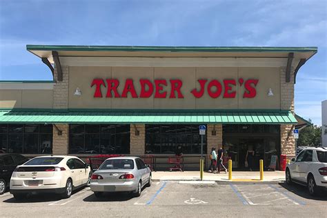 Trader Joe S Pinecrest 770 Grocery Store In Miami 33156