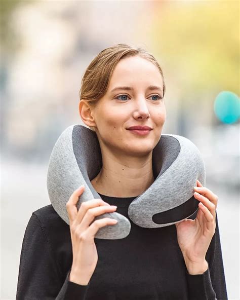 Travel Pillow Www Liquidpictures Com