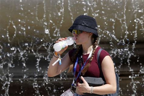 Travel Warnings For Uk Holidaymakers As Deadly Heatwave Hits Parts Of Europe