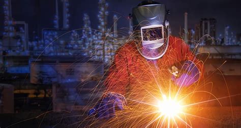 5 Traveling Welding Jobs