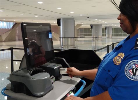 Tsa At Phoenix Sky Harbor International Airport Using Credential