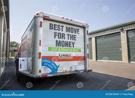 Uhaul Rental Truck Editorial Image Cartoondealer Com 185533420