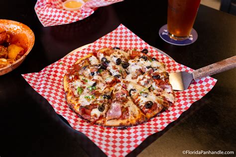 Unbiased Review Of Landsharks Pizza Company In Destin