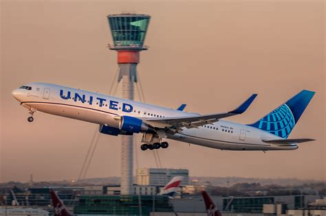 United Airlines Facts Amp Figures Dreamtravelonpoints