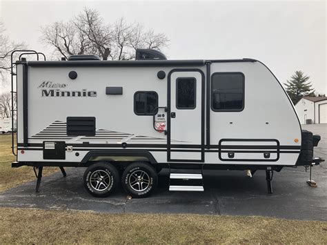 Used Winnebago Travel Trailers For Sale In Il Trailersmarket Com